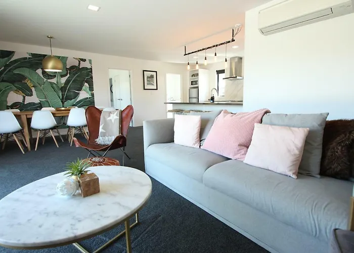 Stow 5 - Delightful Space In Tranquil Neighbourhood, Close To The 瓦纳卡